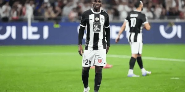 法甲焦点战：朗斯主场迎战昂热，核心球员对决定胜负，深度解析暗藏胜负手