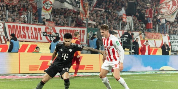 金玟哉：德甲第17轮最佳球员，攻防兼备的全能后卫！